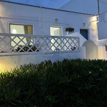 Zolfo Antico Beach Apartment Perissa Exterior photo